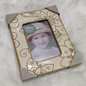 Fetco cream & gold textured floral photo frame